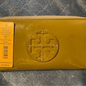 Tory Burch Olive Green Continental Wallet